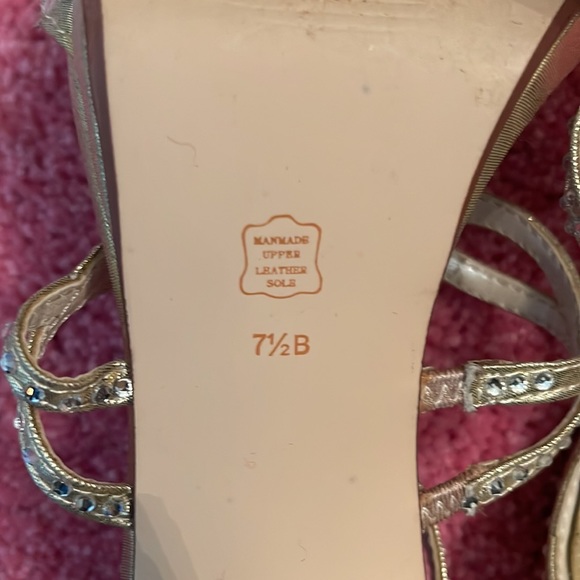 Shoes - Picture 4 of 4